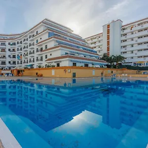 Seguro Spacious With Roomy Terrace Apartament
